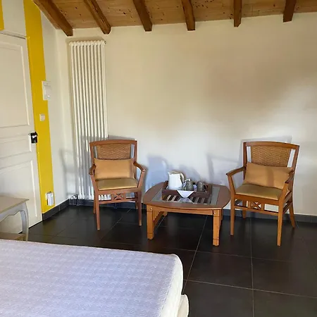 Masoe Des Chatards 3* Neuilly-le-Réal