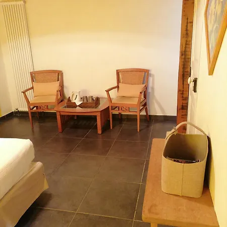 Masoe Des Chatards 3*